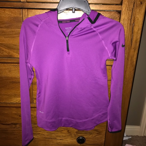Nike Tops - EUC NIKE PRO QUARTER ZIP